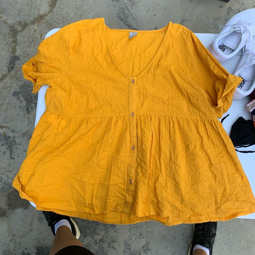 2 DAYS LEFT!! Yellow ASOS shirt